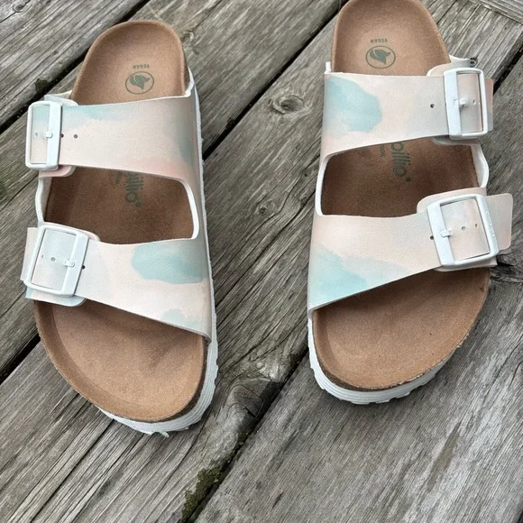 Birkenstock Vegan Arizona Women’s Sandals in Watercolor Pink and Blue - Picture 4 of 5